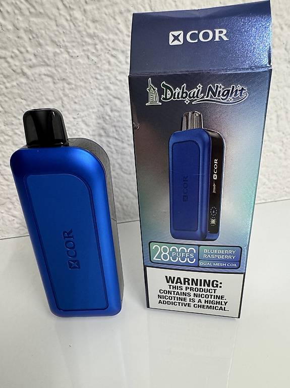 XCOR Dubai Night 28000, elegancki e-papieros premium, stylowy vape, produkt XCOR - xCor Dubai Night 28000 im Kanton Schwyz - tutti.ch