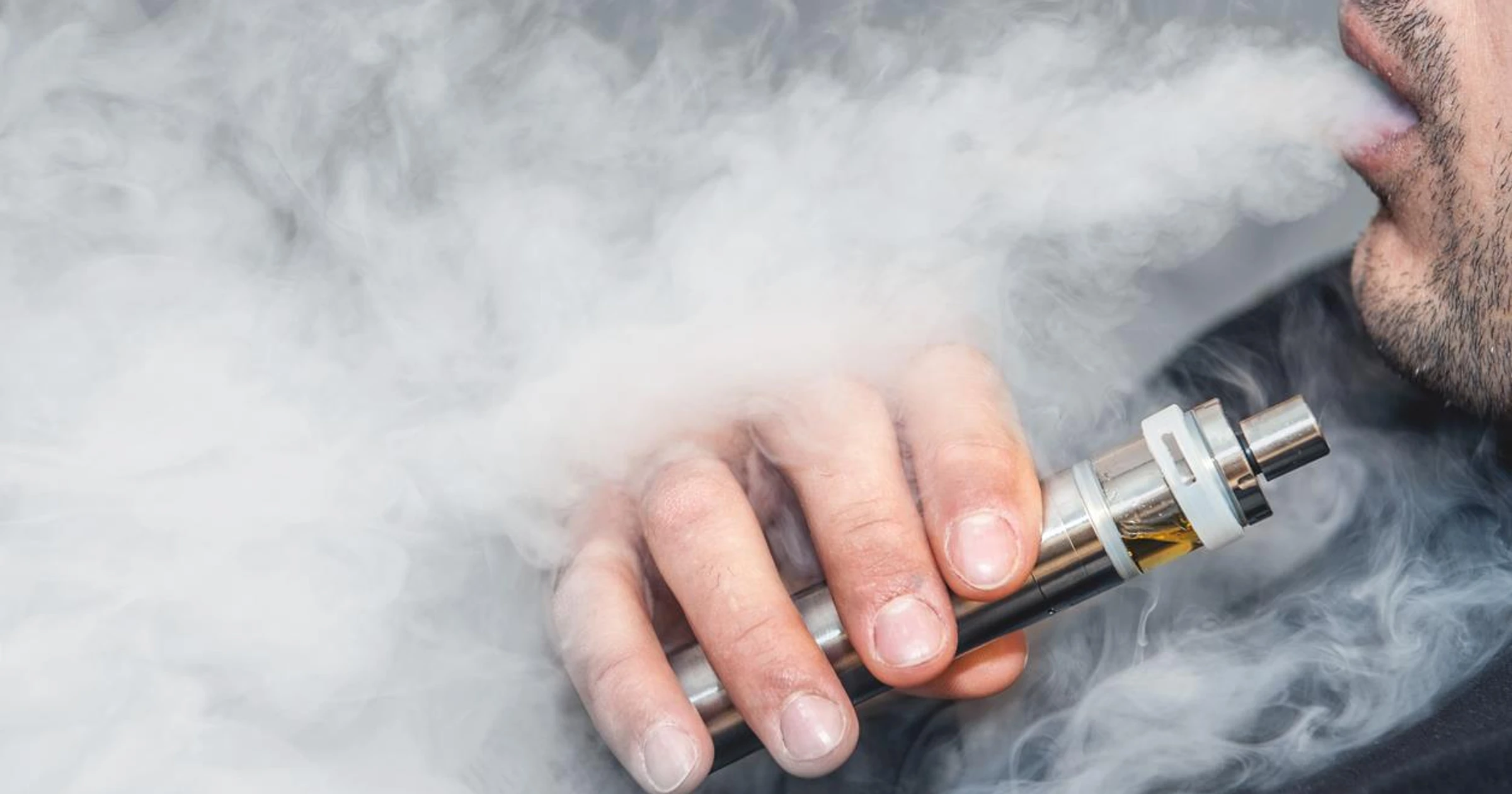 niewidzialna dostępność e-papieros, psychologia uzależnień vape, e-papieros zawsze pod ręką - Elektroniczne papierosy - szkodliwość, uzależnienie, badania