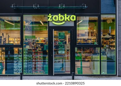 sklep Żabka nocą, otwarte niedziele wygoda cena, marża sklepowa e-papierosy, luksus convenience store - 5+ Hundred Zabka Royalty-Free Images, Stock Photos & Pictures ...