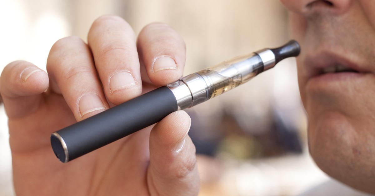 TPD dyrektywa unijna vape, regulacje e-papierosów UE - Dyrektywa tytoniowa: e-papierosy mogą zdrożeć - Forsal.pl