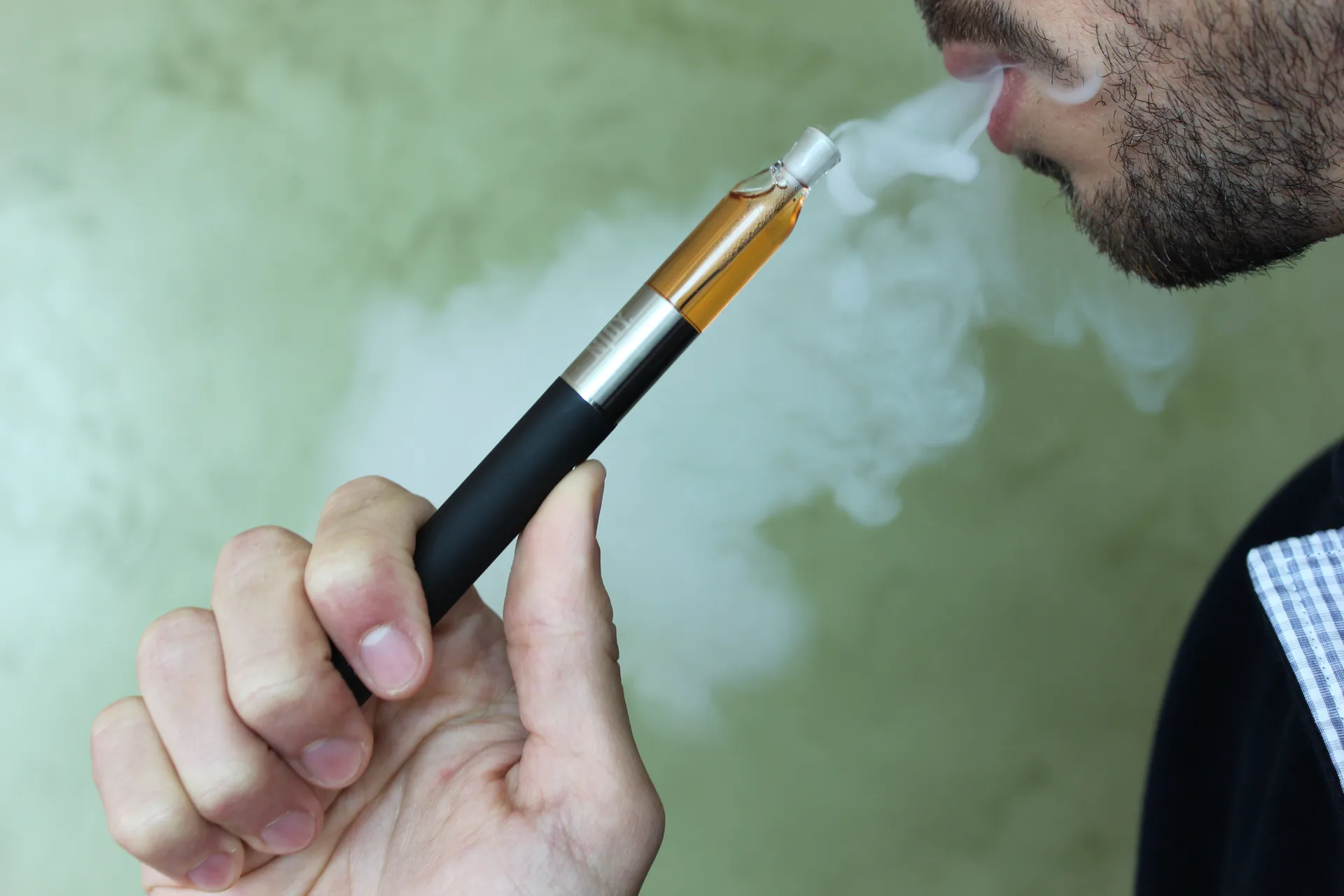 kalkulacja kosztów vape, błąd finansowy, matematyka oszczędzania, porównanie cen e-papierosów - Skokowa podwyżka. Tak wzrosną ceny e-papierosów