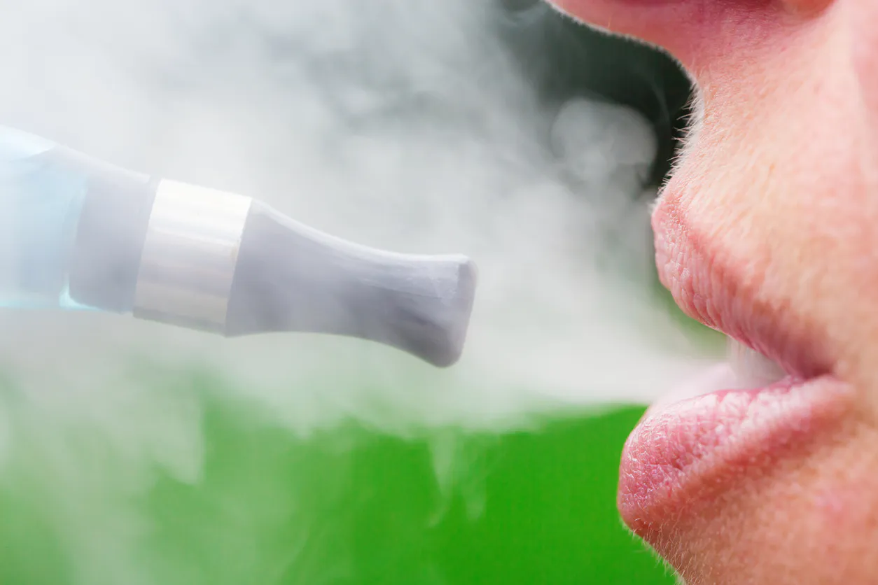 zdrowe gardło vape, komfort gardła e-papieros, podziękowanie dla gardła vape, łagodny e-papieros - E-papierosy i ryzyko zdrowotne: przypadek poważnych ...